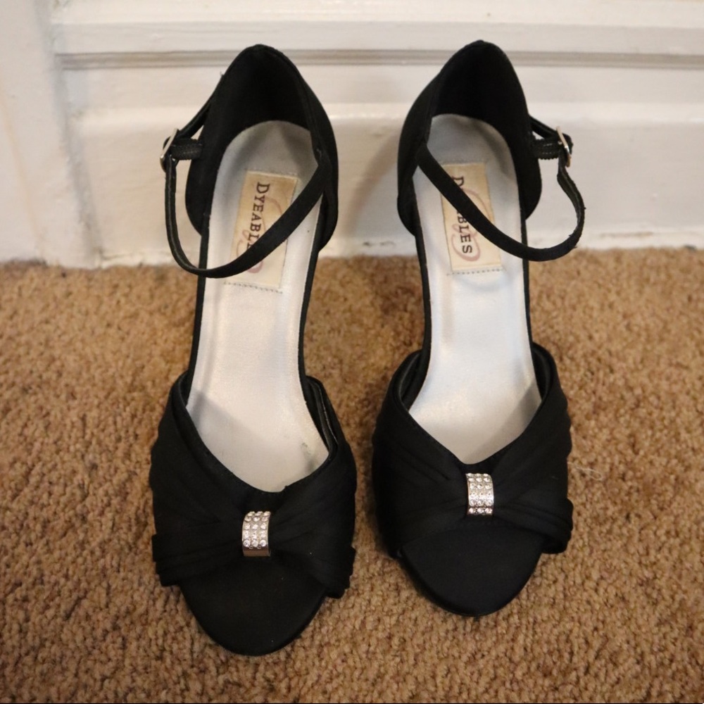 Dyeables Nora Satin black heels